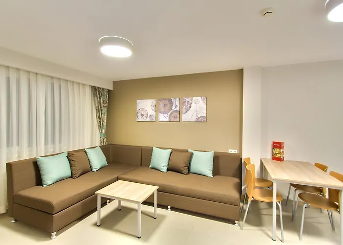 Novella Apartahotel *